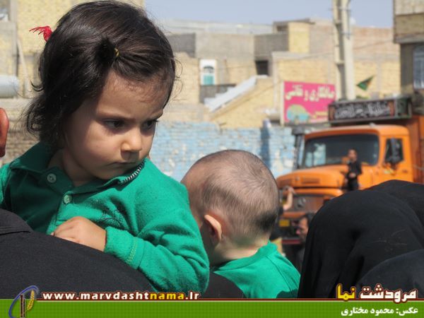 گزارش تصویری: تصاویری از عزاداری صبح عاشورا در مرودشت