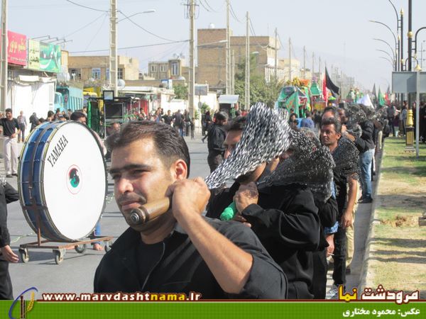 گزارش تصویری: تصاویری از عزاداری صبح عاشورا در مرودشت