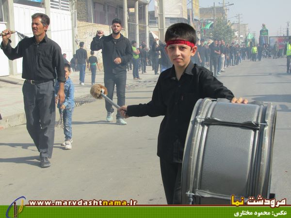 گزارش تصویری: تصاویری از عزاداری صبح عاشورا در مرودشت